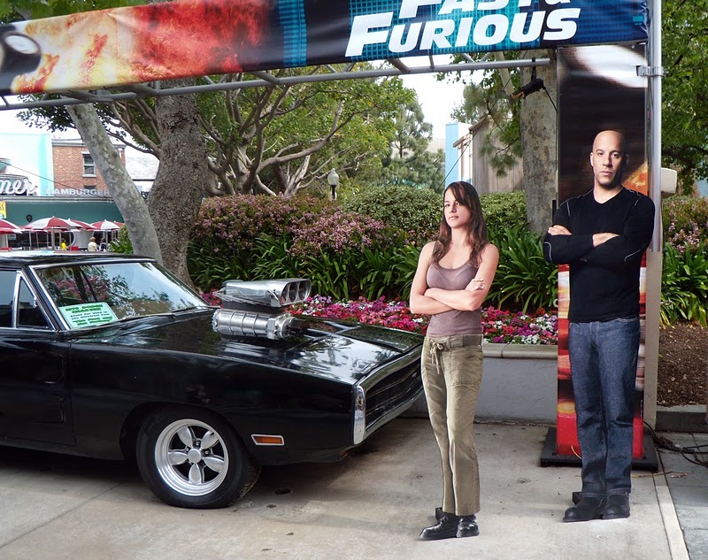 vin_deisel_michelle_rodriguez_movie_stars_and_car